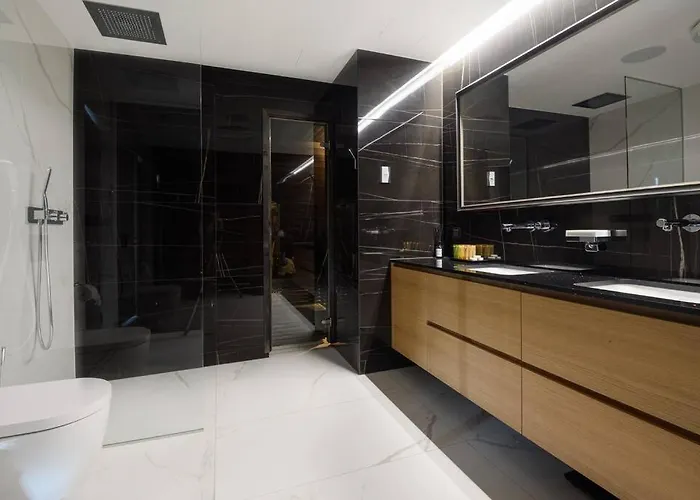 Luxury Penthouse Apartment